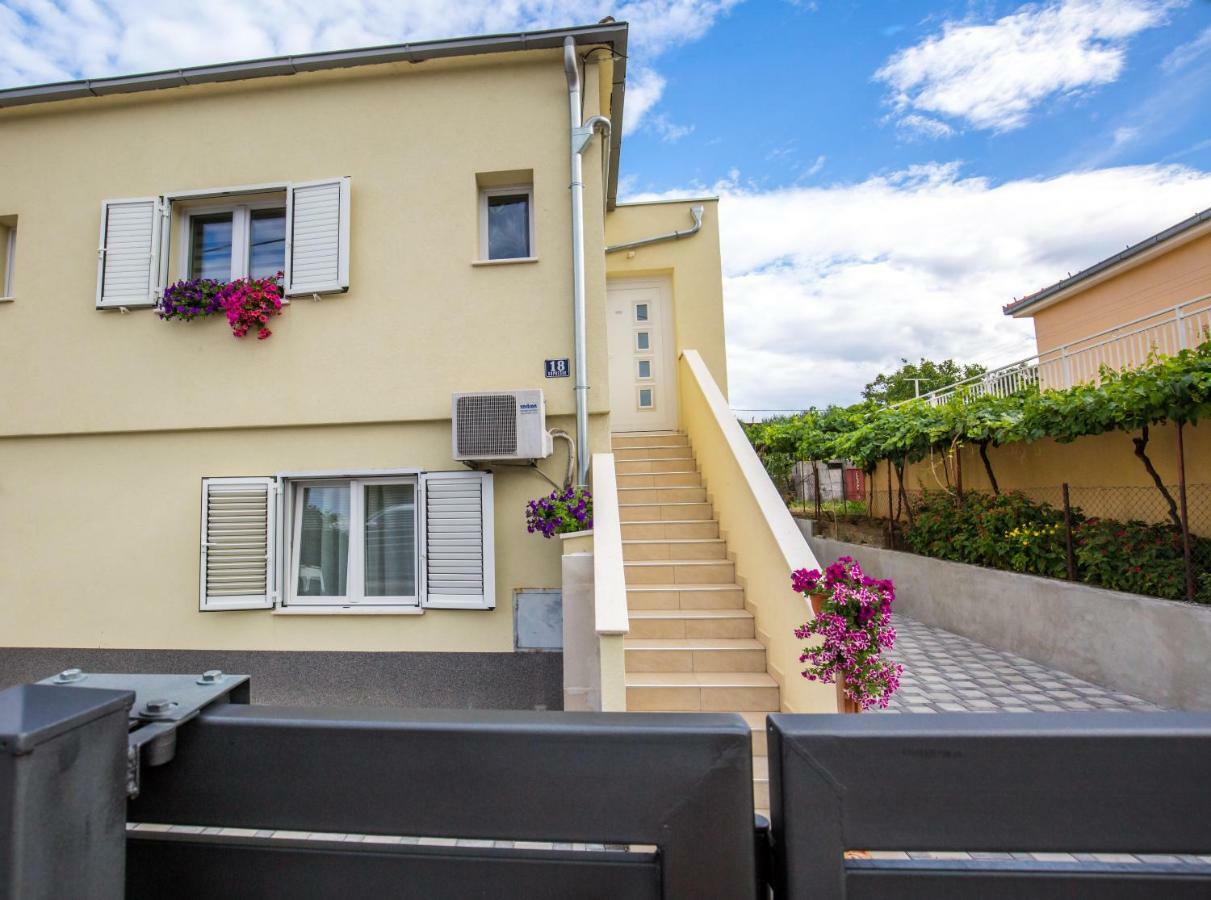 Apartman Pepa Apartament *